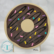 Load image into Gallery viewer, Dies:  Trinity Stamps - Circle Chaped Card
